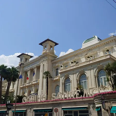 Interno 3 - Vicino Al Mare E Pista Ciclabile, Centro Zona Foce Apartamento