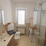 Interno 3 - Vicino Al Mare E Pista Ciclabile, Centro Zona Foce Apartamento San Remo